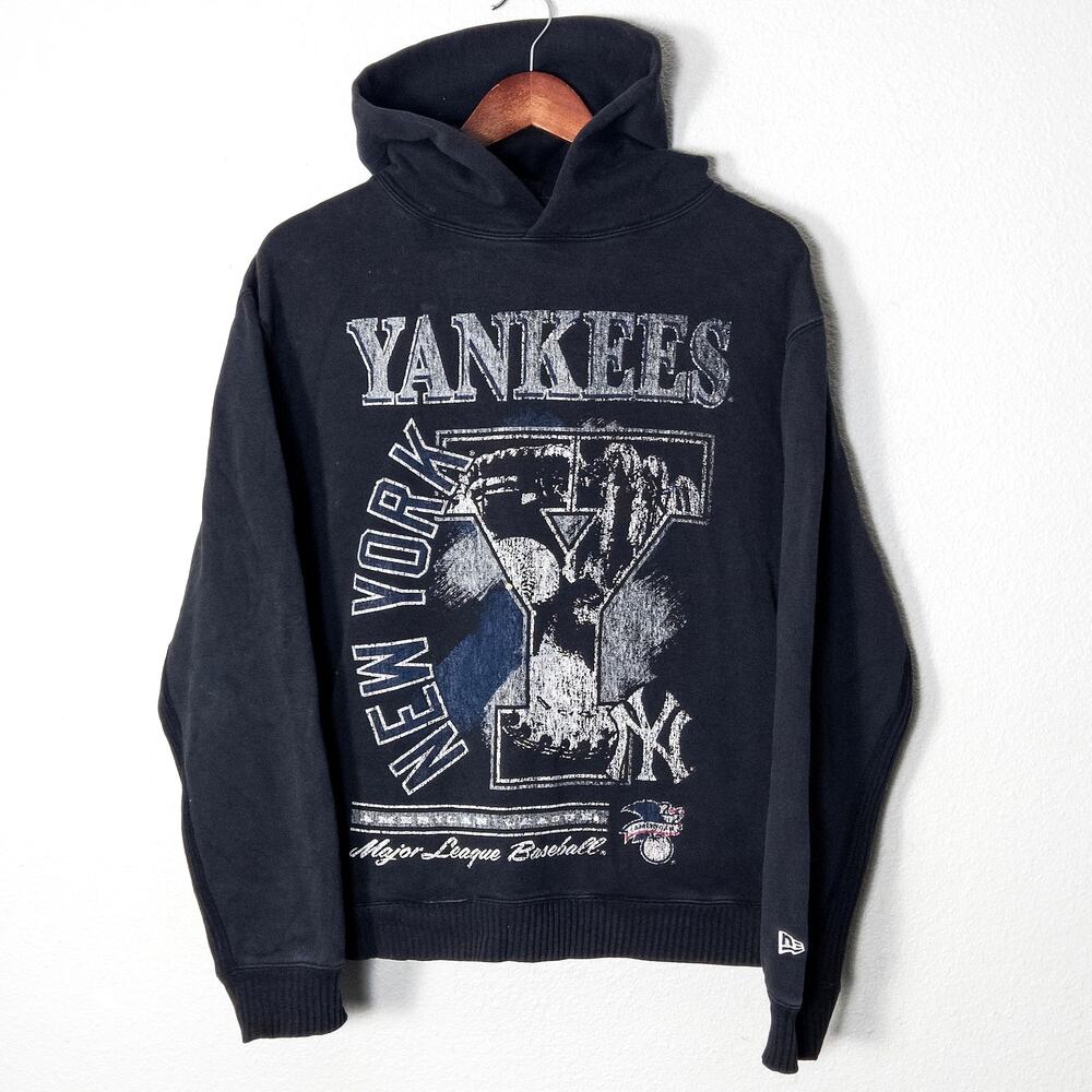 New Era Yankees Graphic Hoodie Navy Size S Sporty Streetwear Casual
